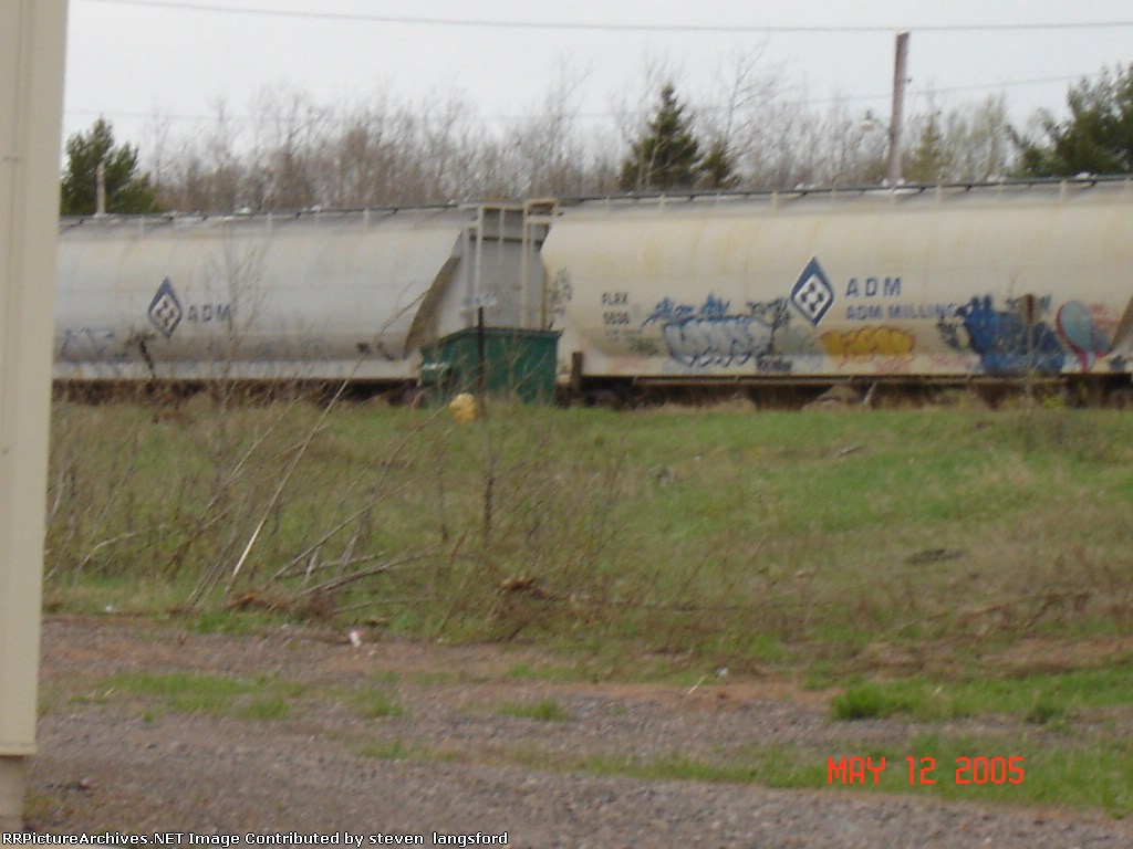 PLRX COVERED HOPPER # 6634