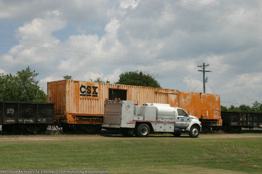 CSXT MOW Car