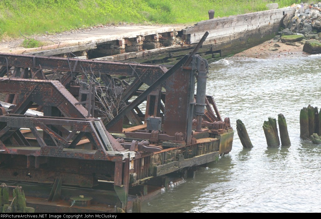BEDT pontoon type float bridge at their former Pidgeon Street facility