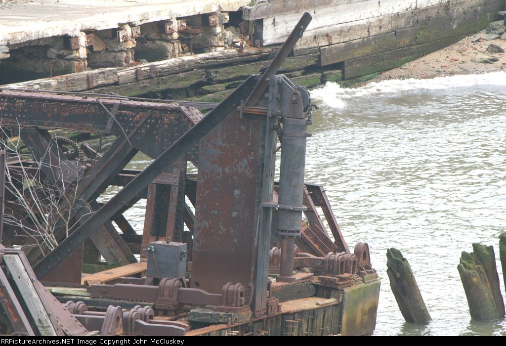 BEDT pontoon type float bridge at their former Pidgeon Street facility