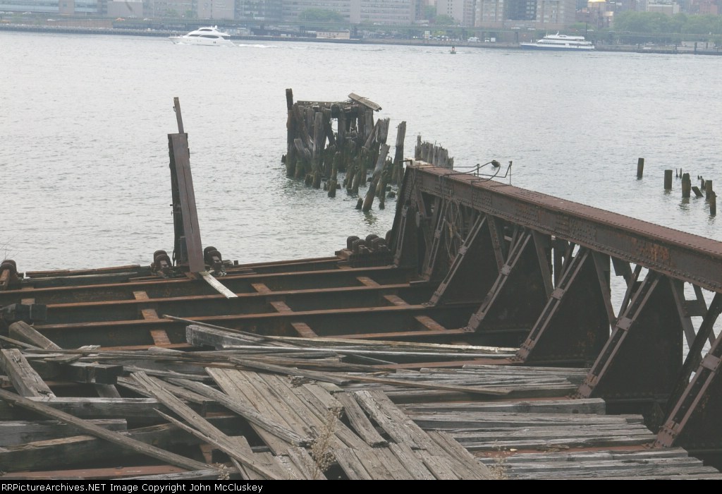 BEDT pontoon type float bridge at their former Pidgeon Street facility