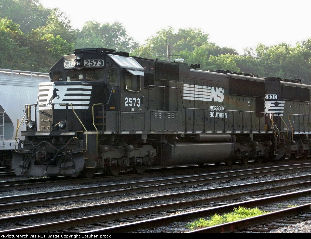 NS 2573