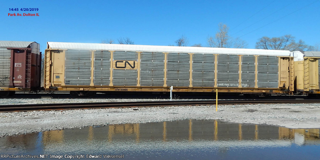 Westbound autoracks on IHB