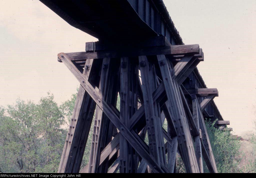 1045-18 MILW Carver bridge