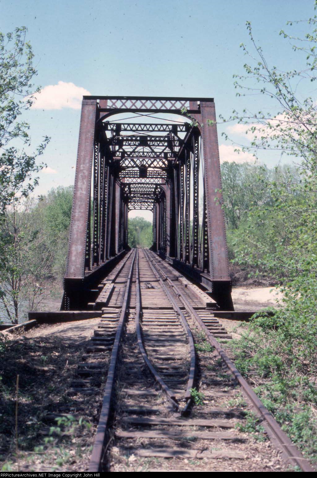 1044-05 MILW Chaska swing bridge across Minnesota River