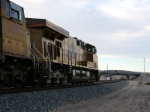 UP 5279 stares down MLVYR