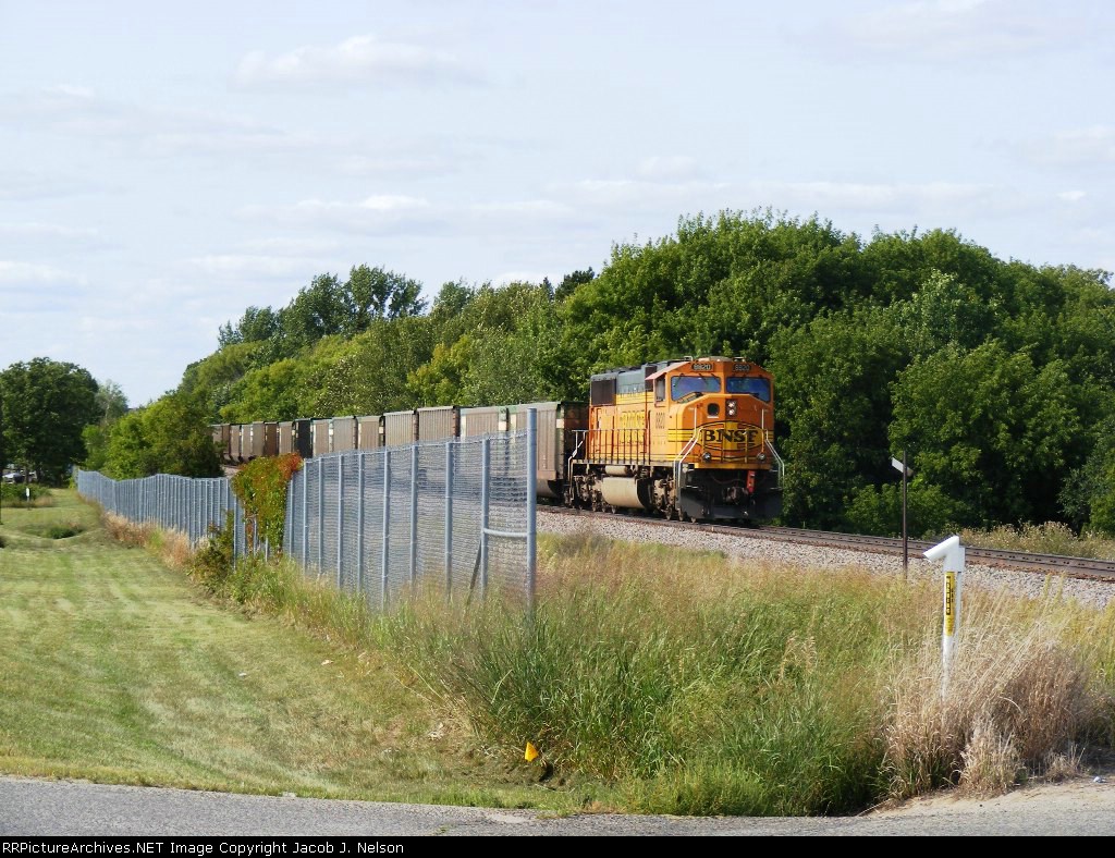 BNSF 8820 (DPU)
