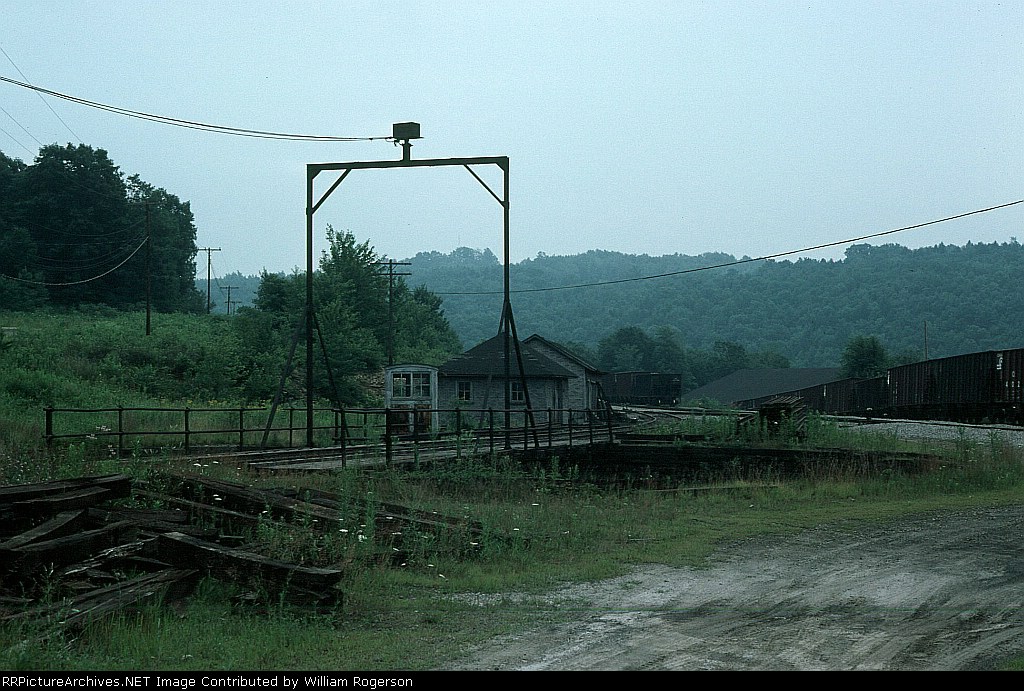 Pittsburgh & Shawmut Railroad (PS) Yard - Turntable