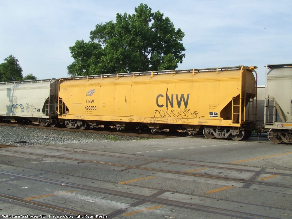CNW 490858