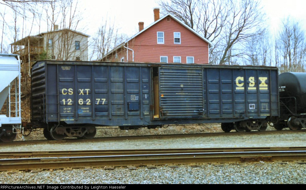 CSXT 126277 loaded with newsprint