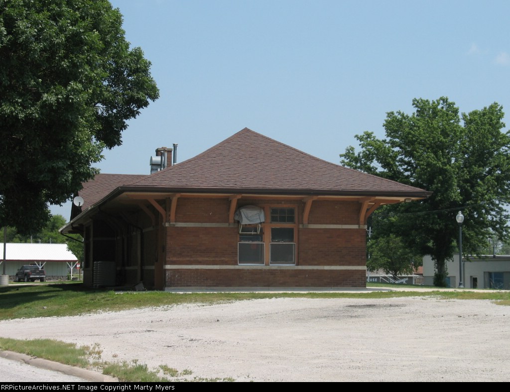 End View, CB&Q Depot