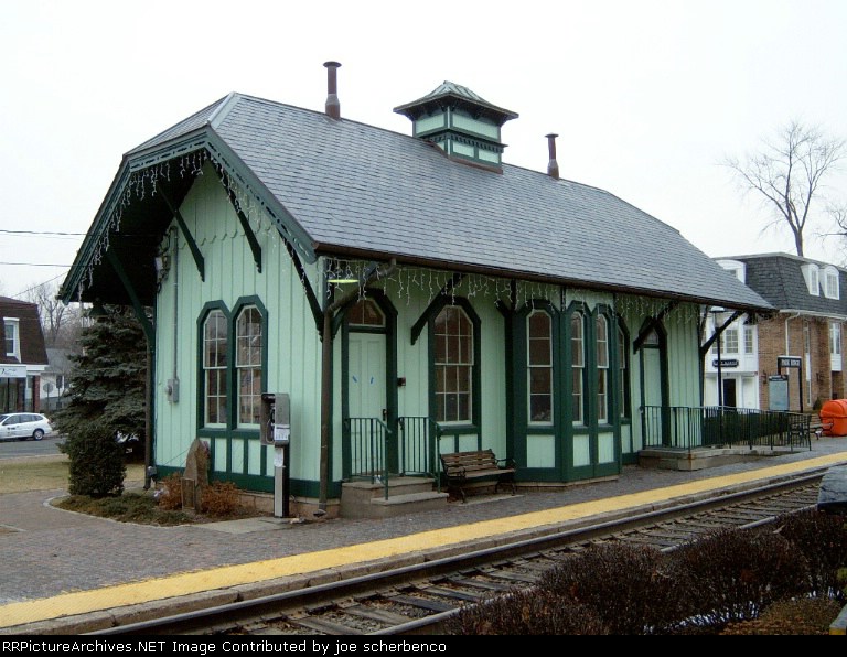 Erie station