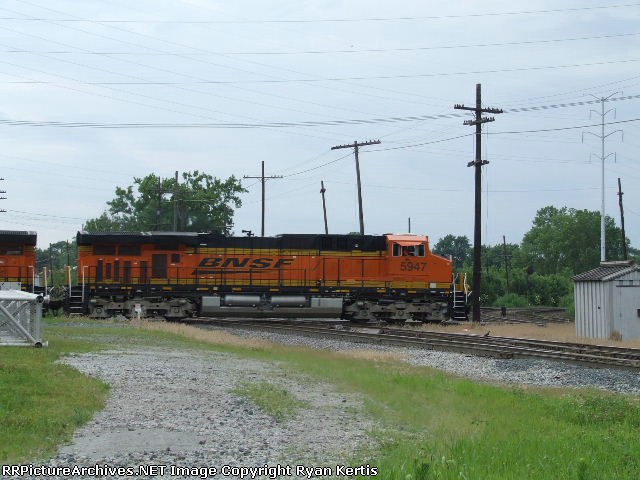 BNSF 5947