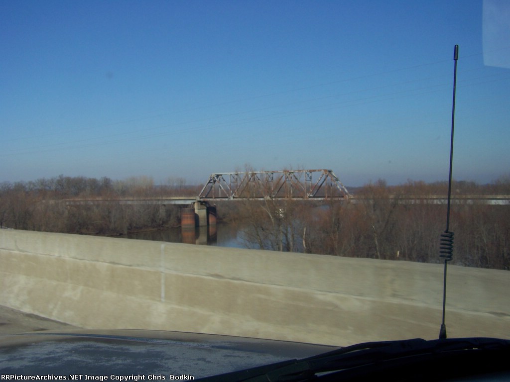 GM&O Kaskaskia River bridge