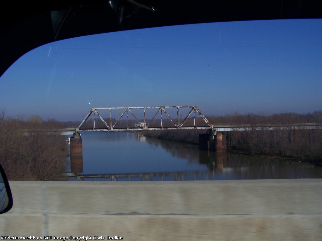 GM&O Kaskaskia River bridge