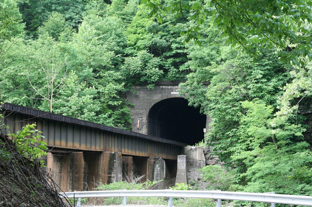 Roderfield tunnel east portal with bridge