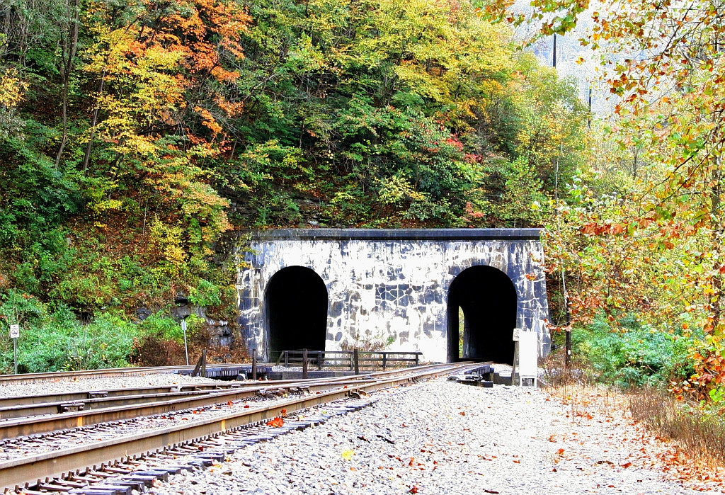 Huger tunnels