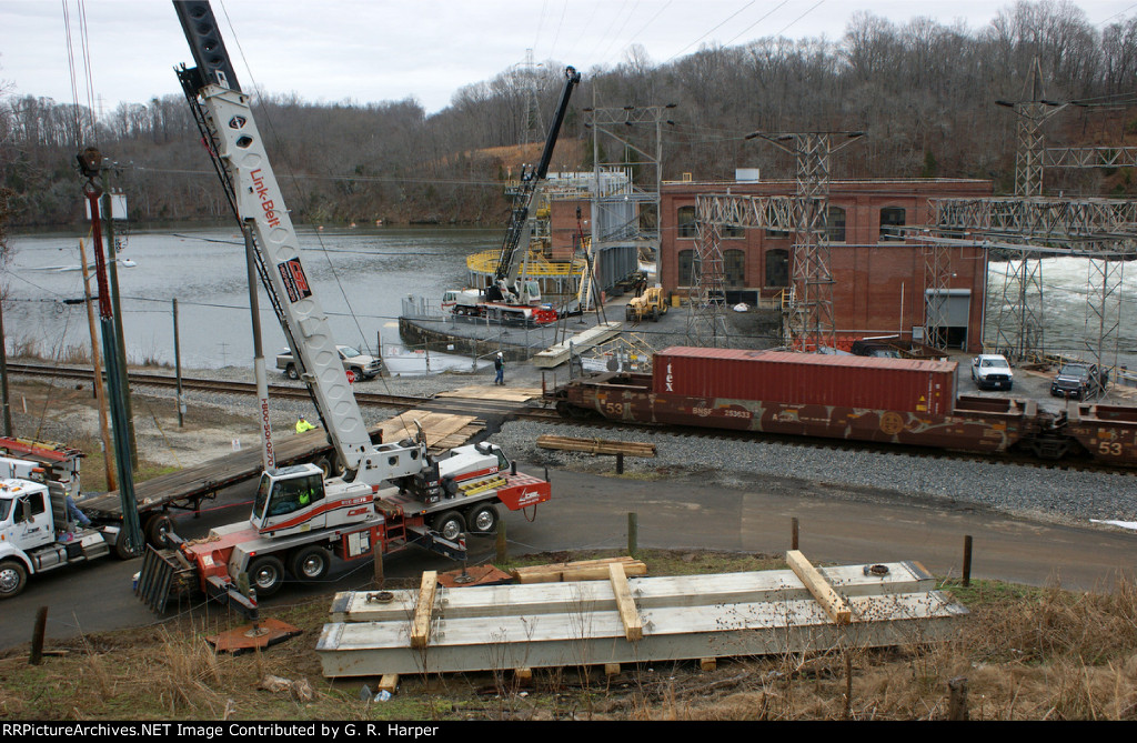 Crane activity and the rear of X130 at Reusens Dam