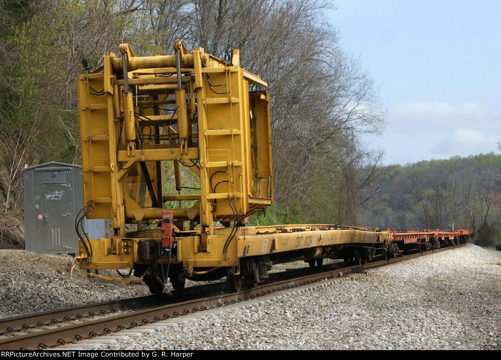 "Scorpion tail" on rear of empty work train B01513