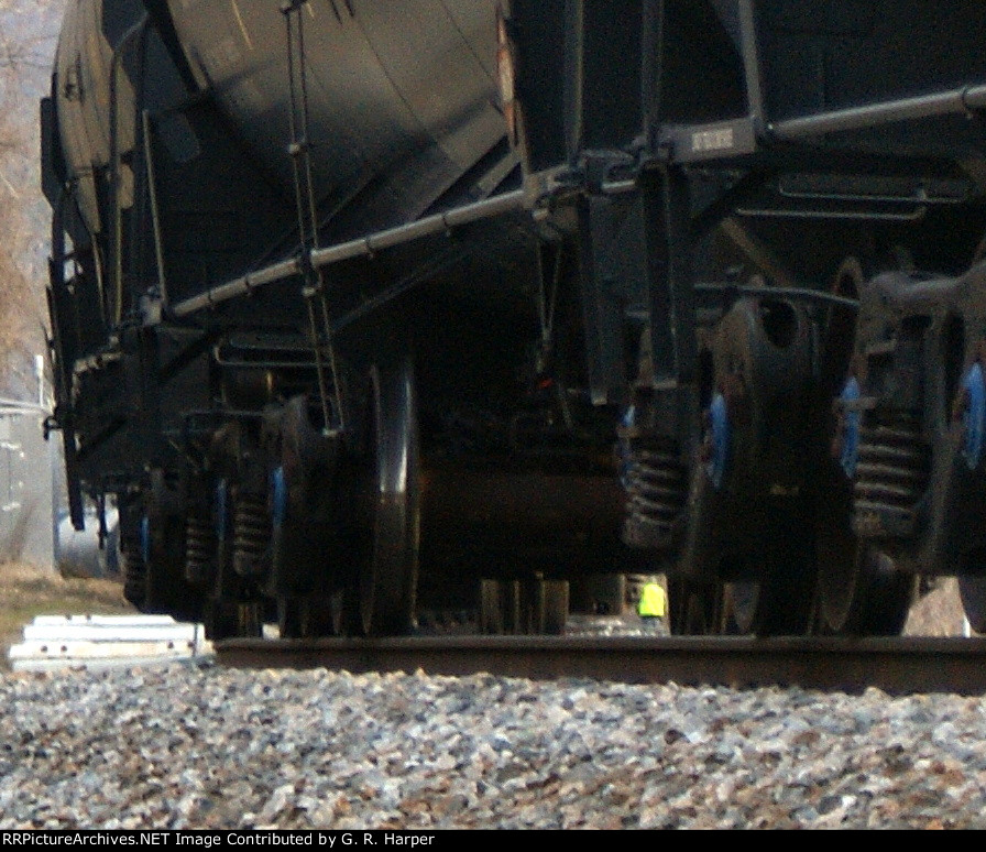 That green dot is the poor conductor walking/inspecting his train.