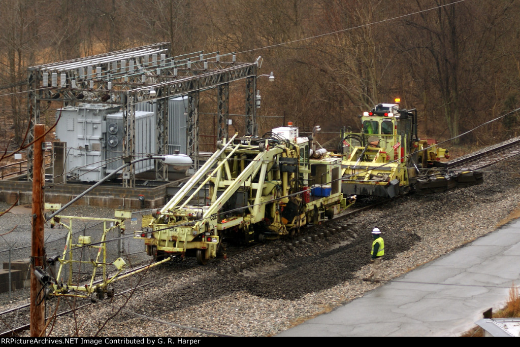 717 - M of W force repairs mudhole next to the transformer yard on Hydro. St