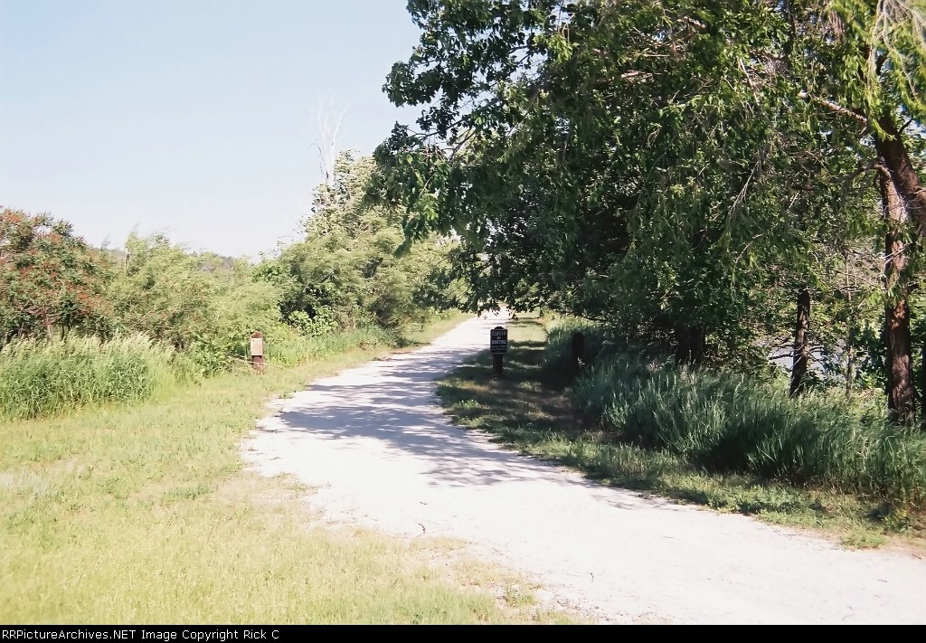 Beginning of Niobrara Trail