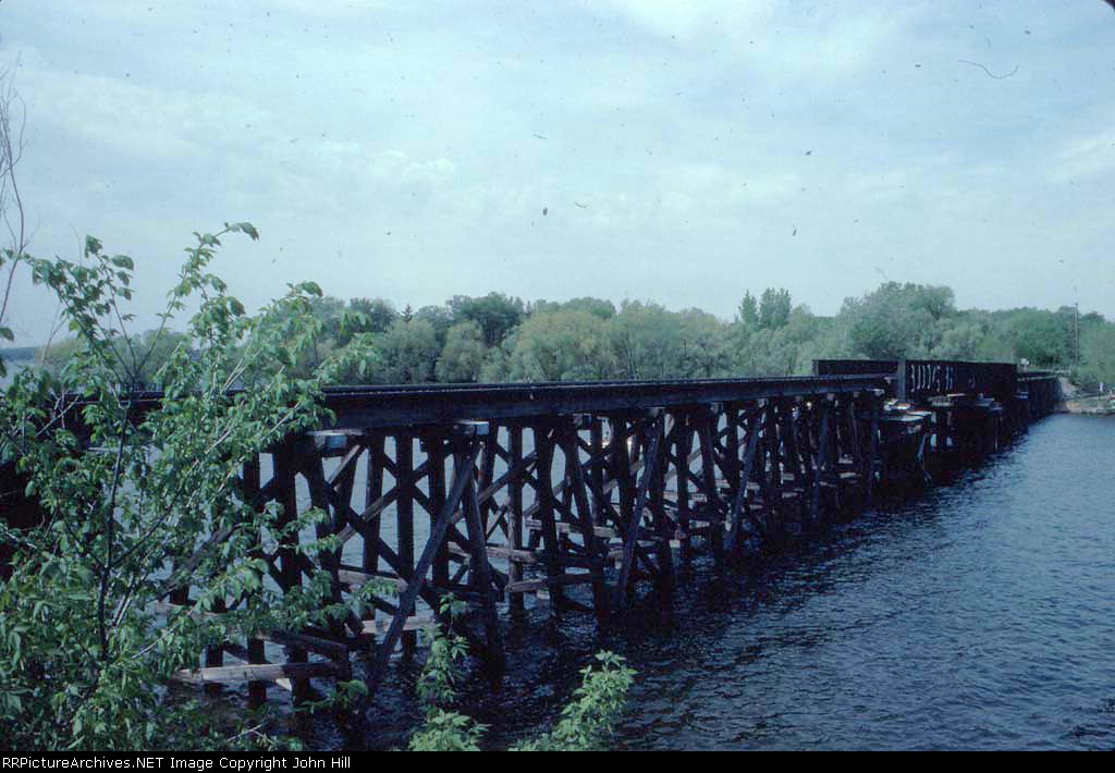 1337-10 Now-abandoned ex-GN "Hutch" line