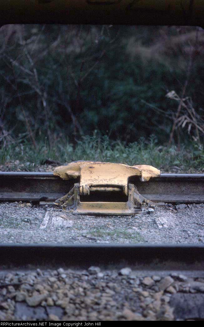 1339-12 Derail on C&NW spur near I-35W