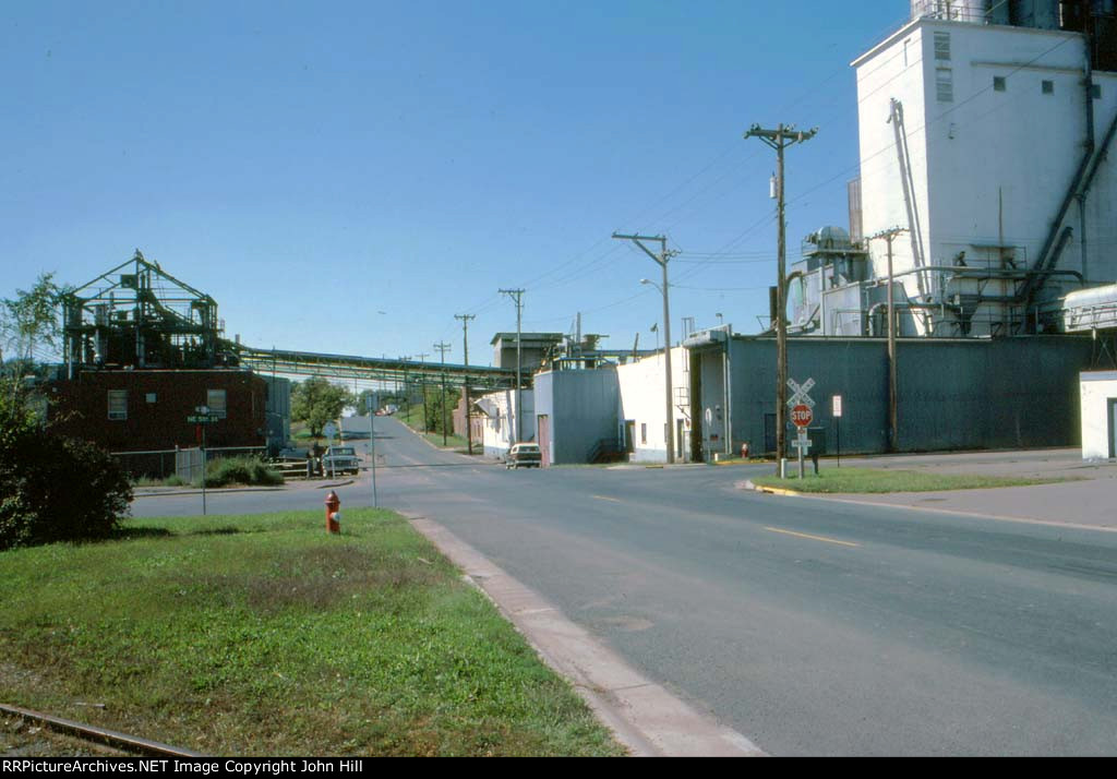 1379-06 SOO Line Industrial Trackage On "Columbia Heights Spurs"