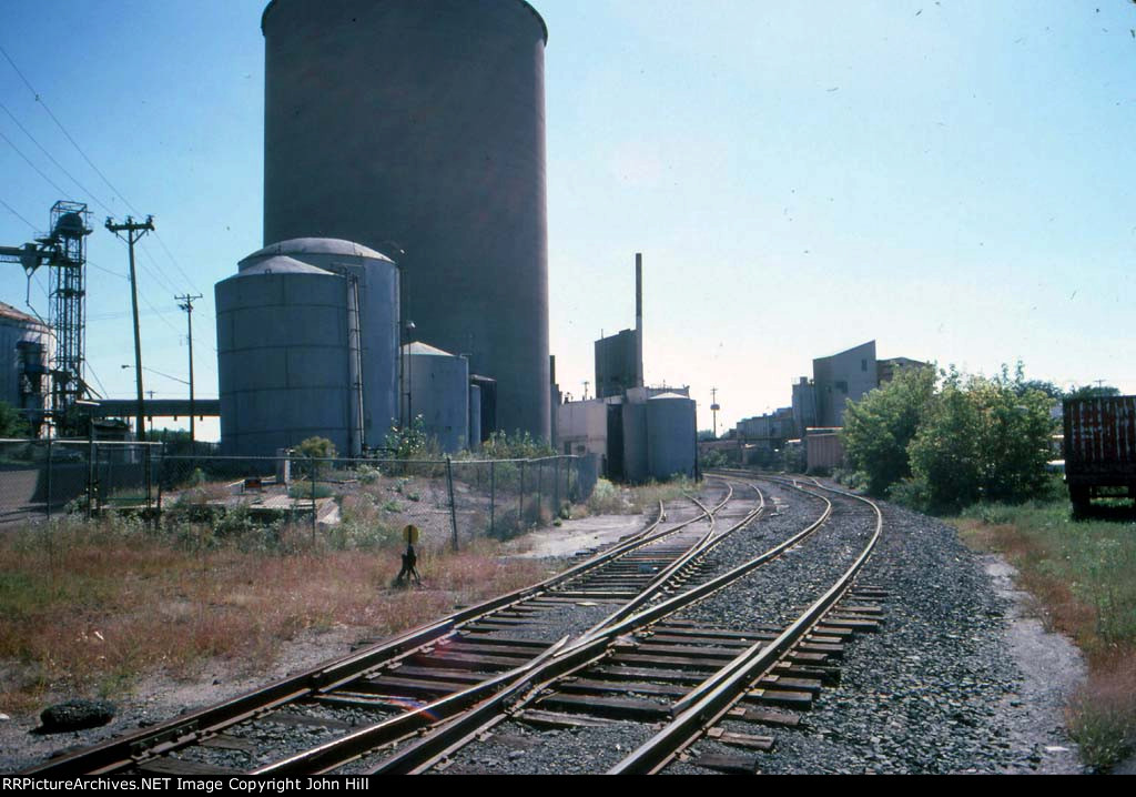 1379-10 SOO Line Industrial Trackage On "Columbia Heights Spurs"