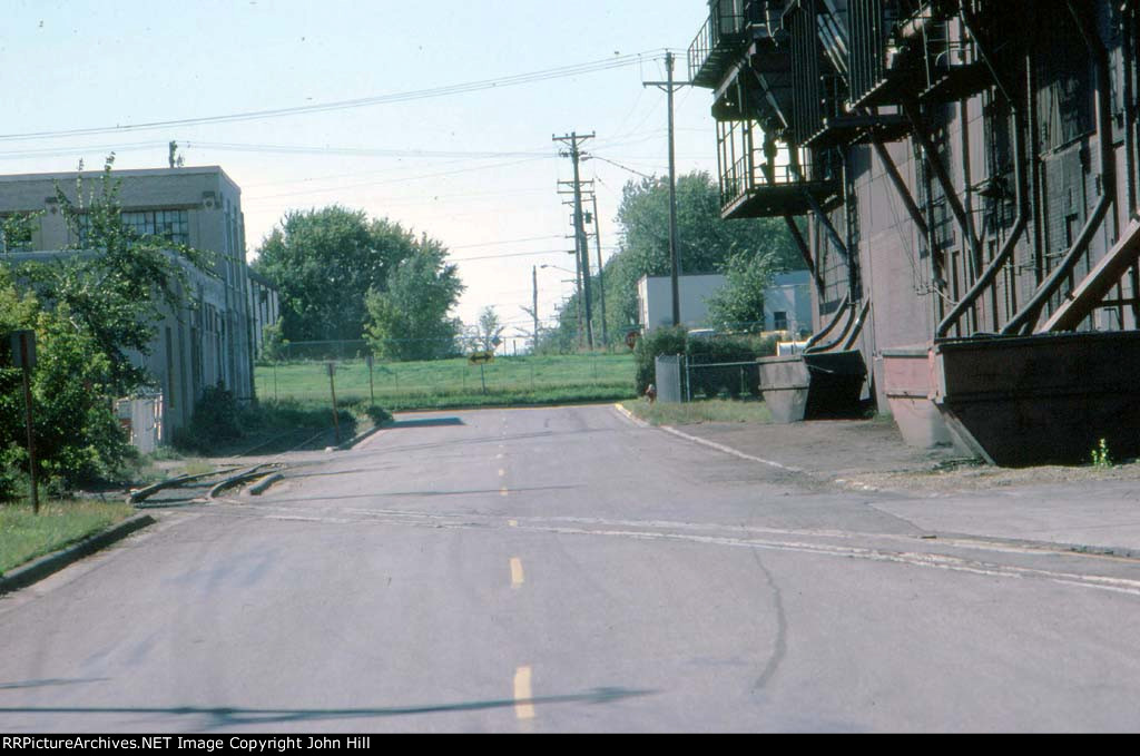 1379-14 SOO Line Industrial Trackage On "Columbia Heights Spurs"