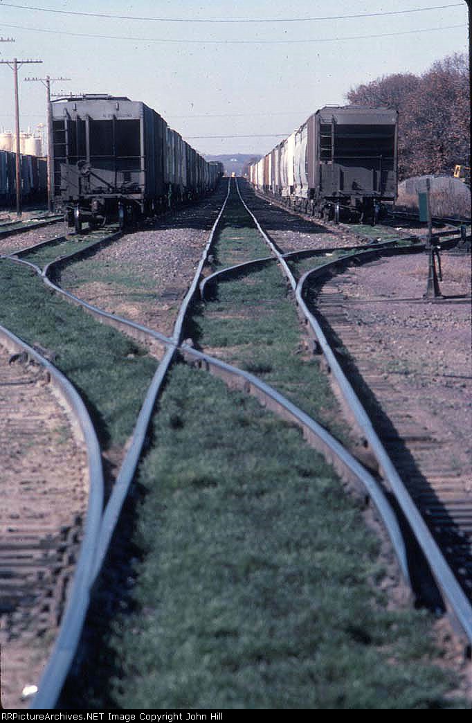 1384-23 CNW Valley Park Yard