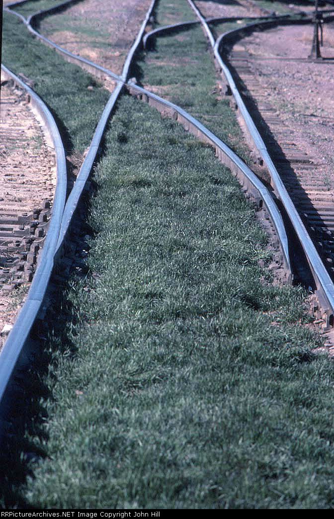 1384-25 CNW Valley Park Yard