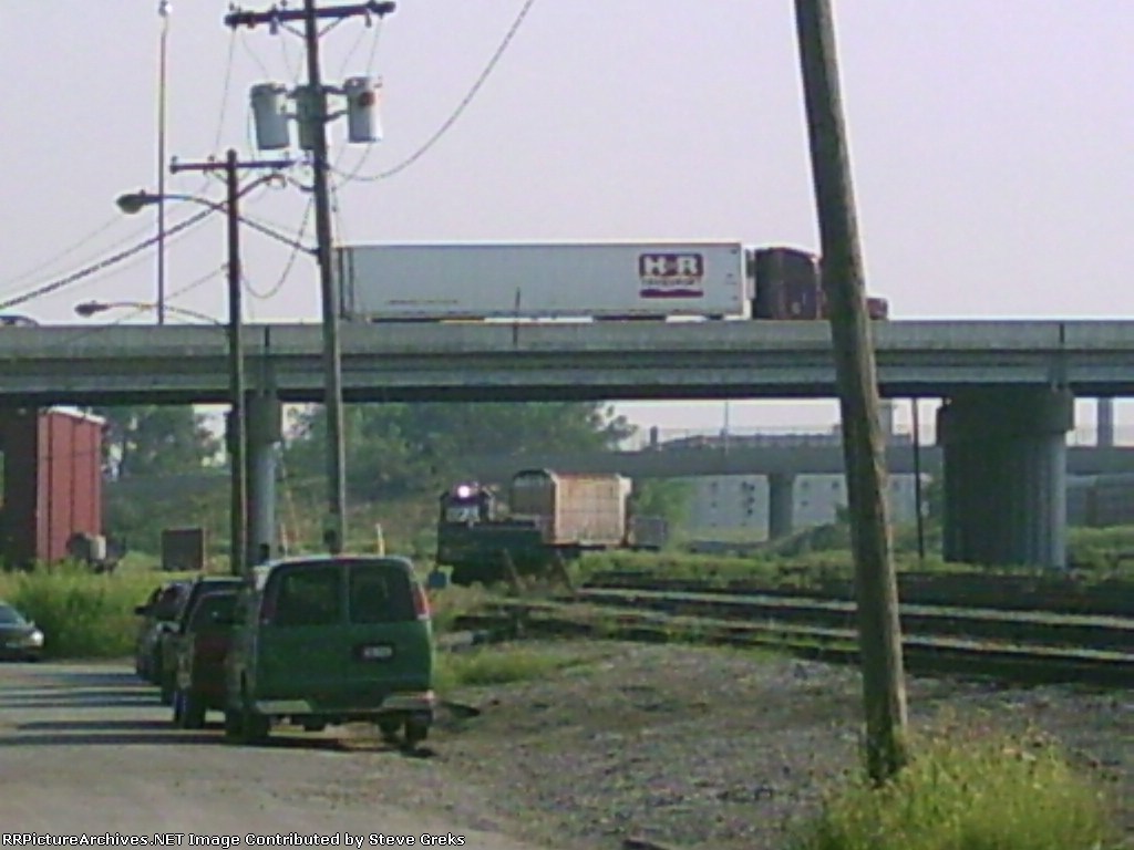 NS 5666 in the yard & switching