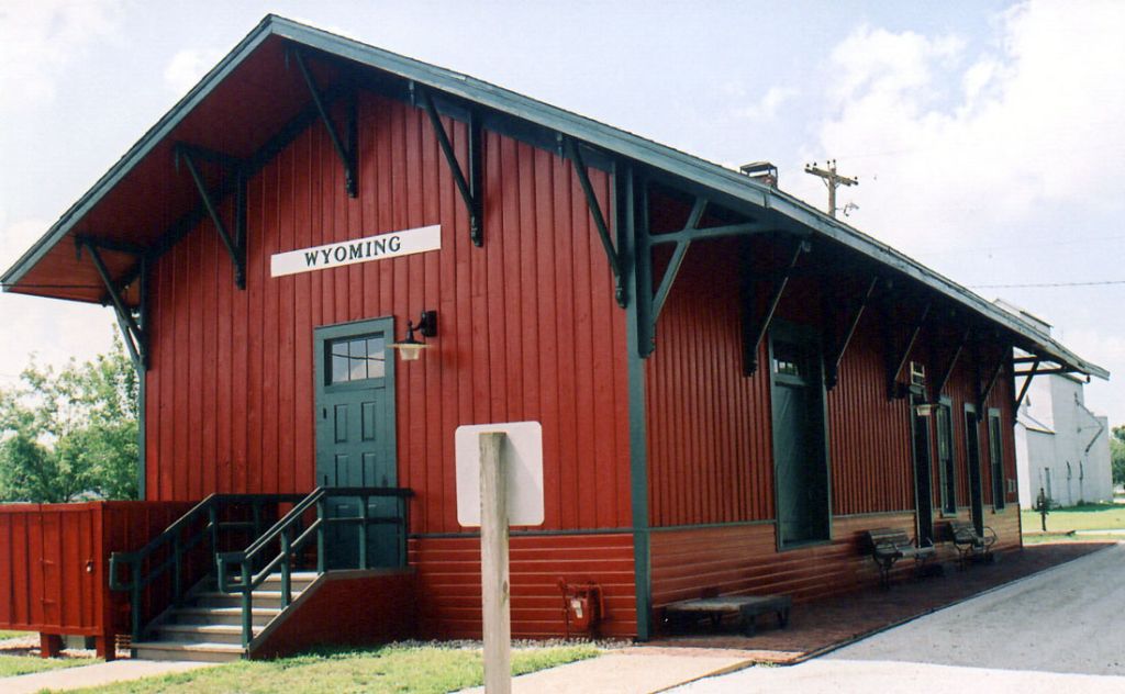 CB&Q Depot  2004