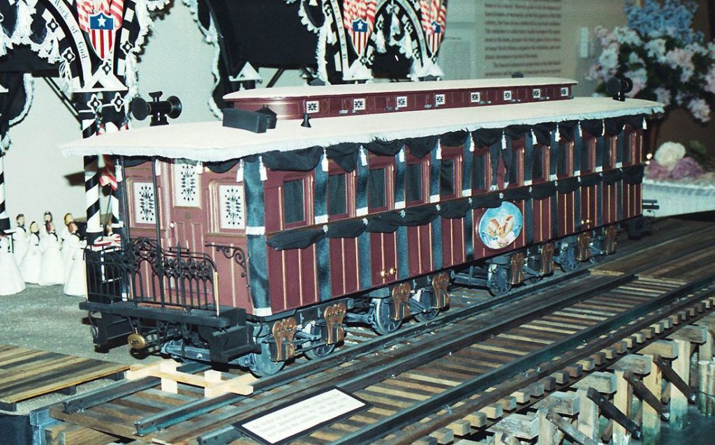 Lincoln Funeral Car 2003