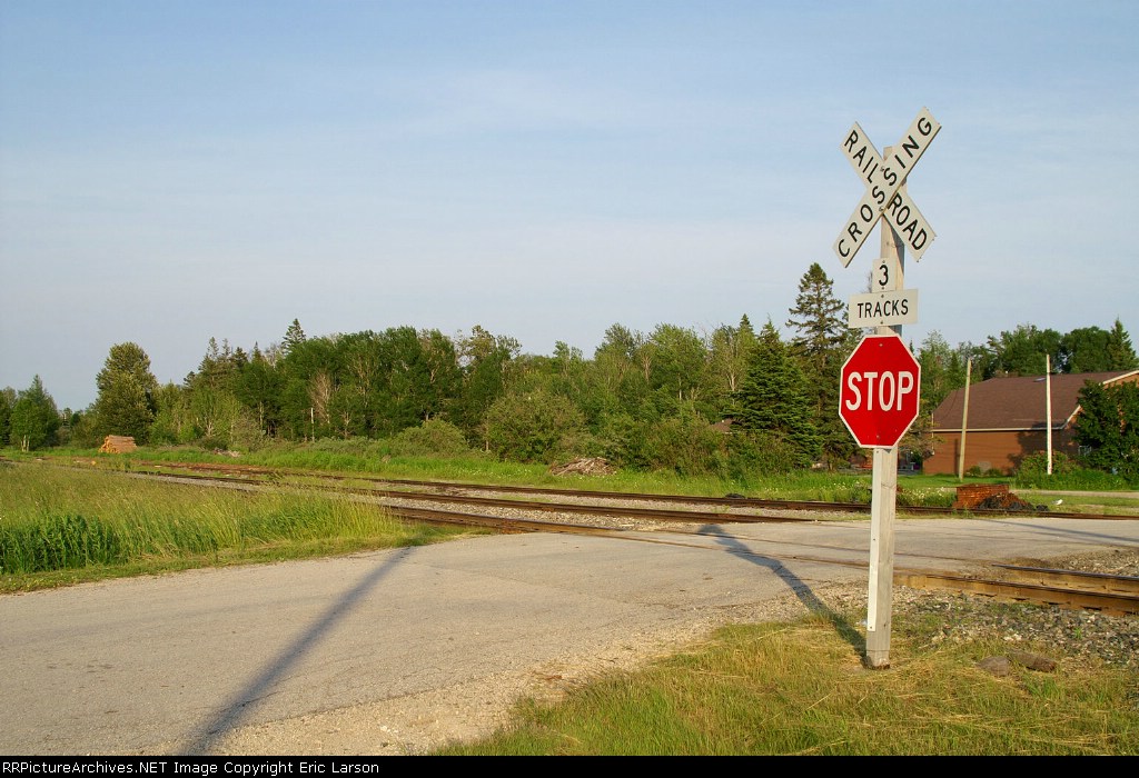 Eastbound tracks through Gulliver