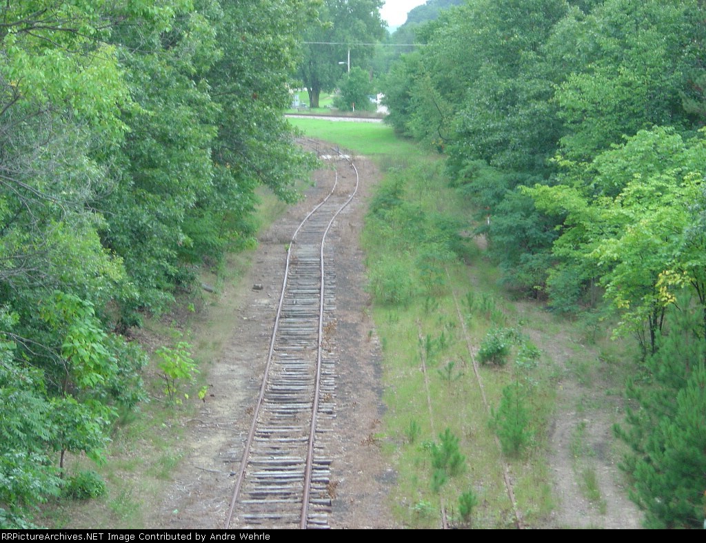 Zoomed in shot looking SE from bridge