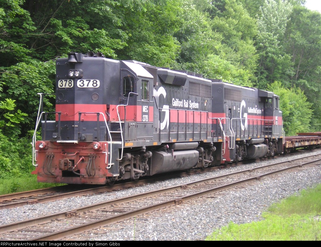 Pan AM 378 & 512 idle at Claremont Junction