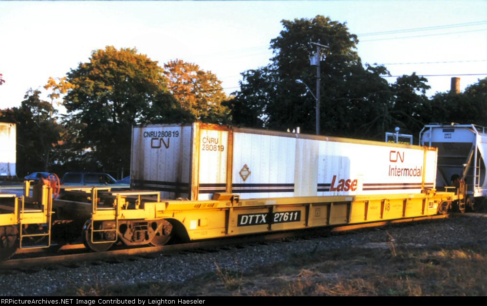 DTTX 27611-B with one container