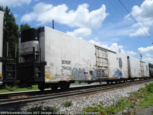 BNSF 794038      Reefer      July 22, 2008