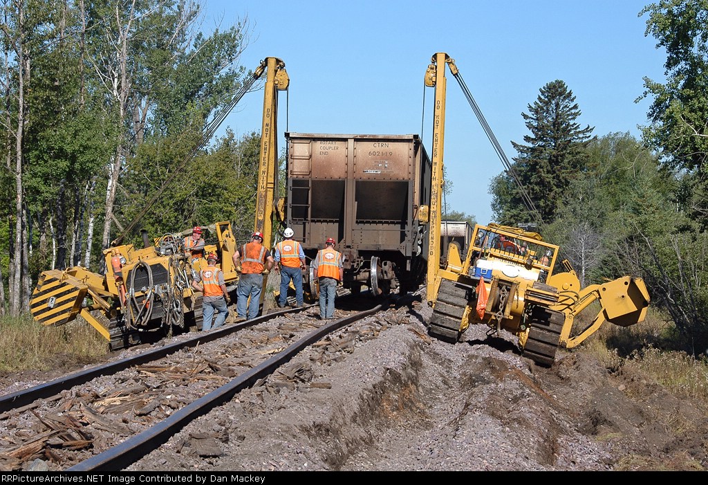 CTRN 602119 being rerailed