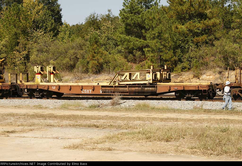 Guide car that feed the loding machine.  All the guides are adjustable remotely to allow smoothe feeding of the macjine.