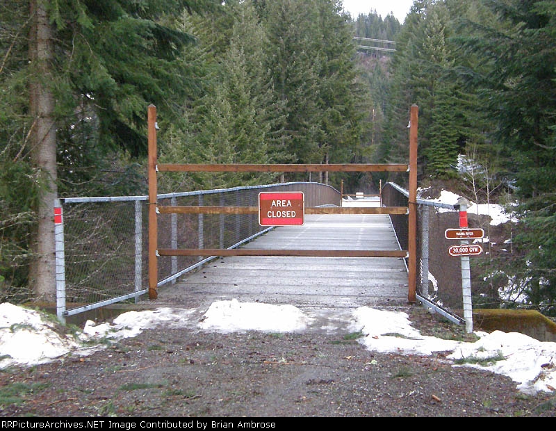 Bridge FF-18 over Yakima River