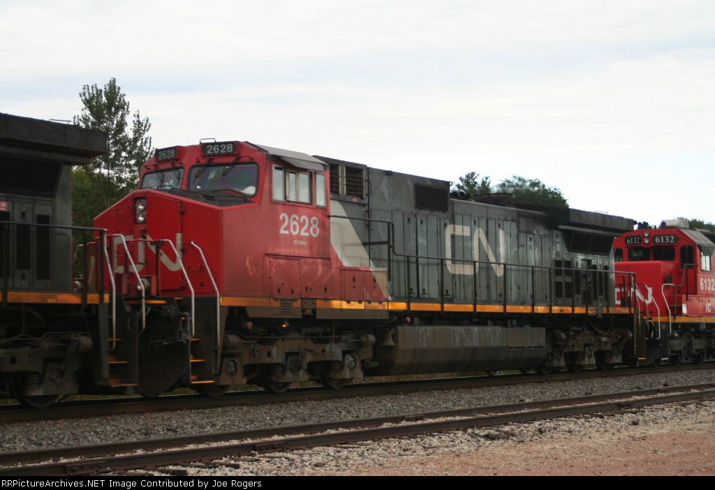 CN 2628