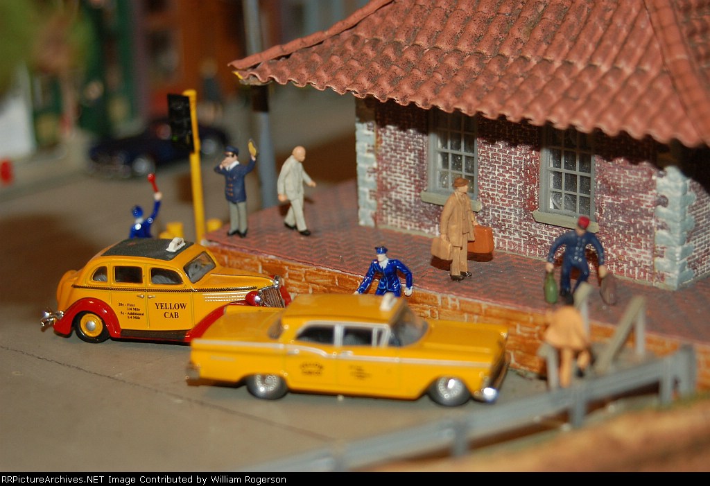 Cal Den Besten's Great Northern Railroad HO Layout - Image No. 38