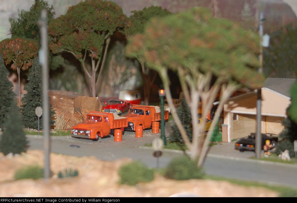 Cal Den Besten's Great Northern Railroad HO Layout - Image No. 42