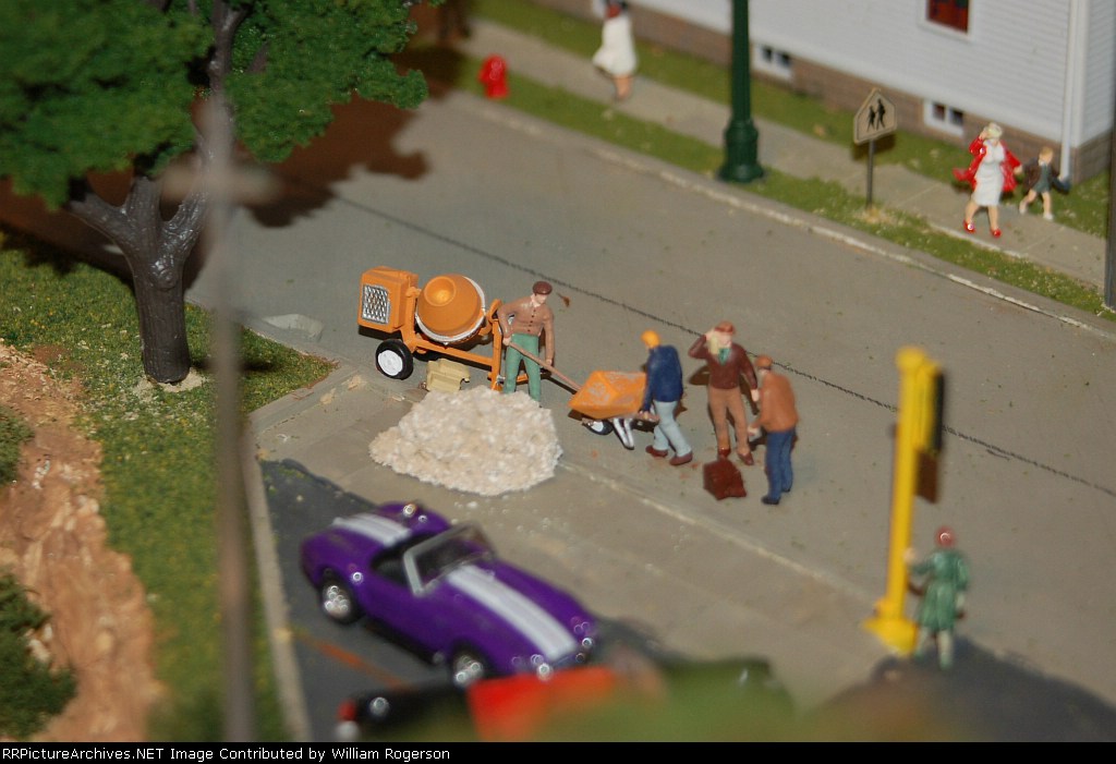 Cal Den Besten's Great Northern Railroad HO Layout - Image No. 43