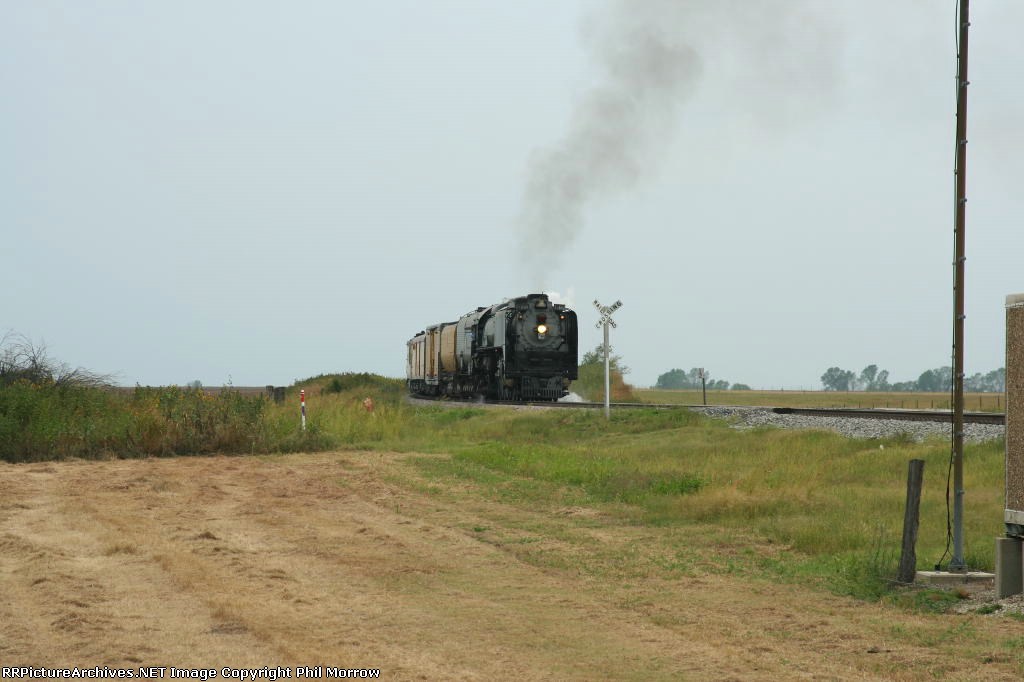 UP 844 entering Perth, KS