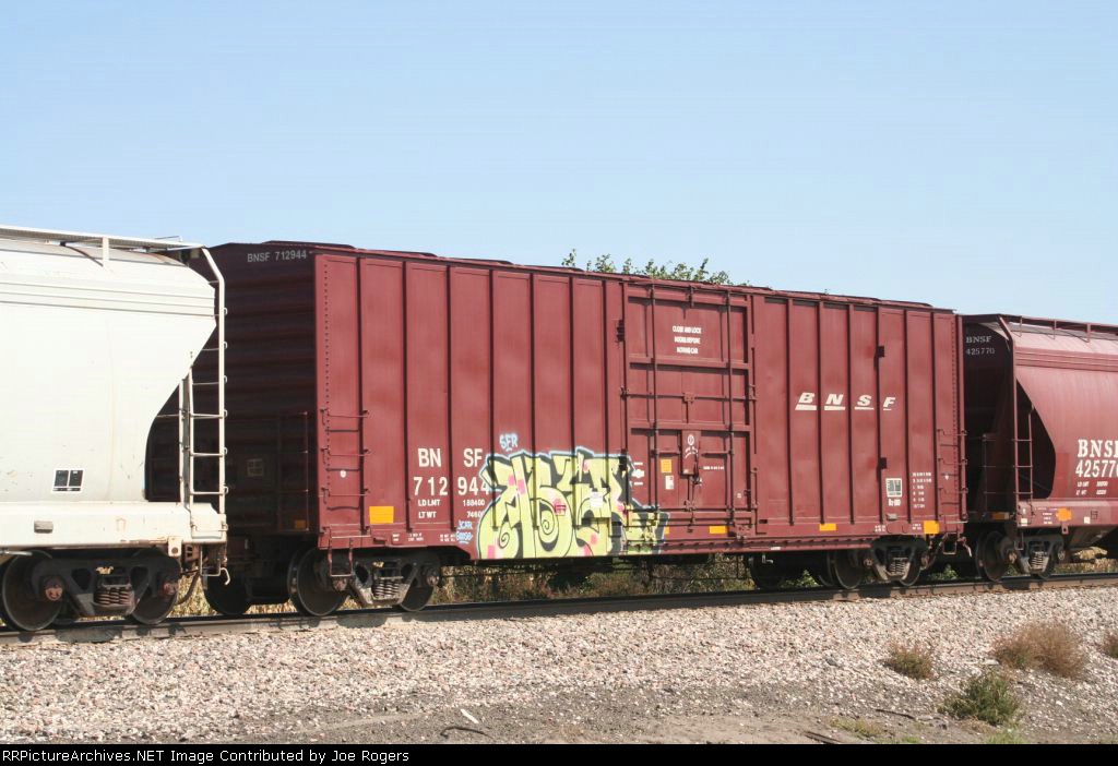 BNSF 712944